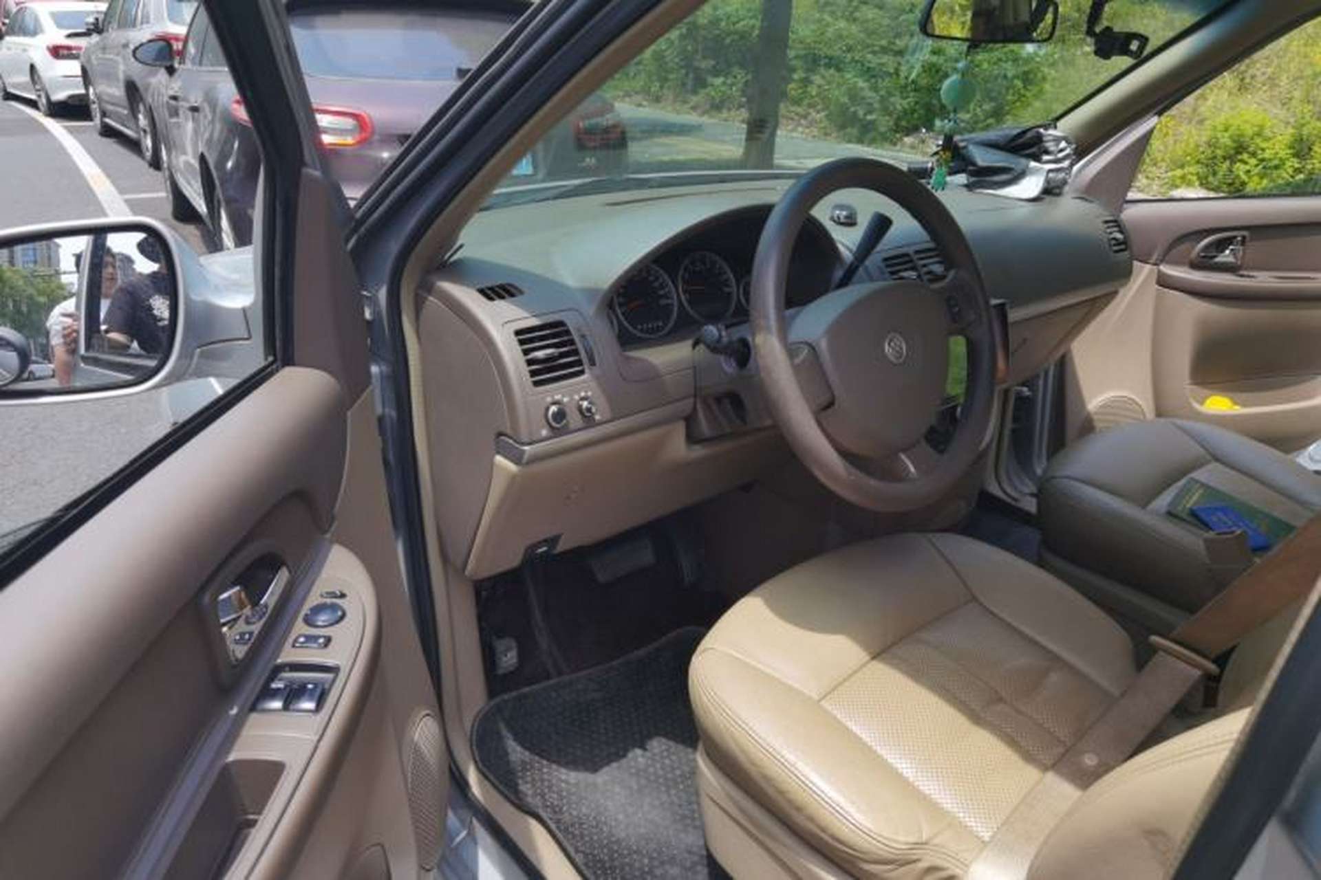 Used Buick GL8 2011 2.4L CT Comfort Edition Driver Seat