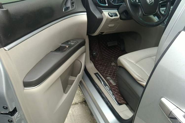 Used Buick GL8 2011 3.0L XT Luxury Business Flagship Edition Driver Seat