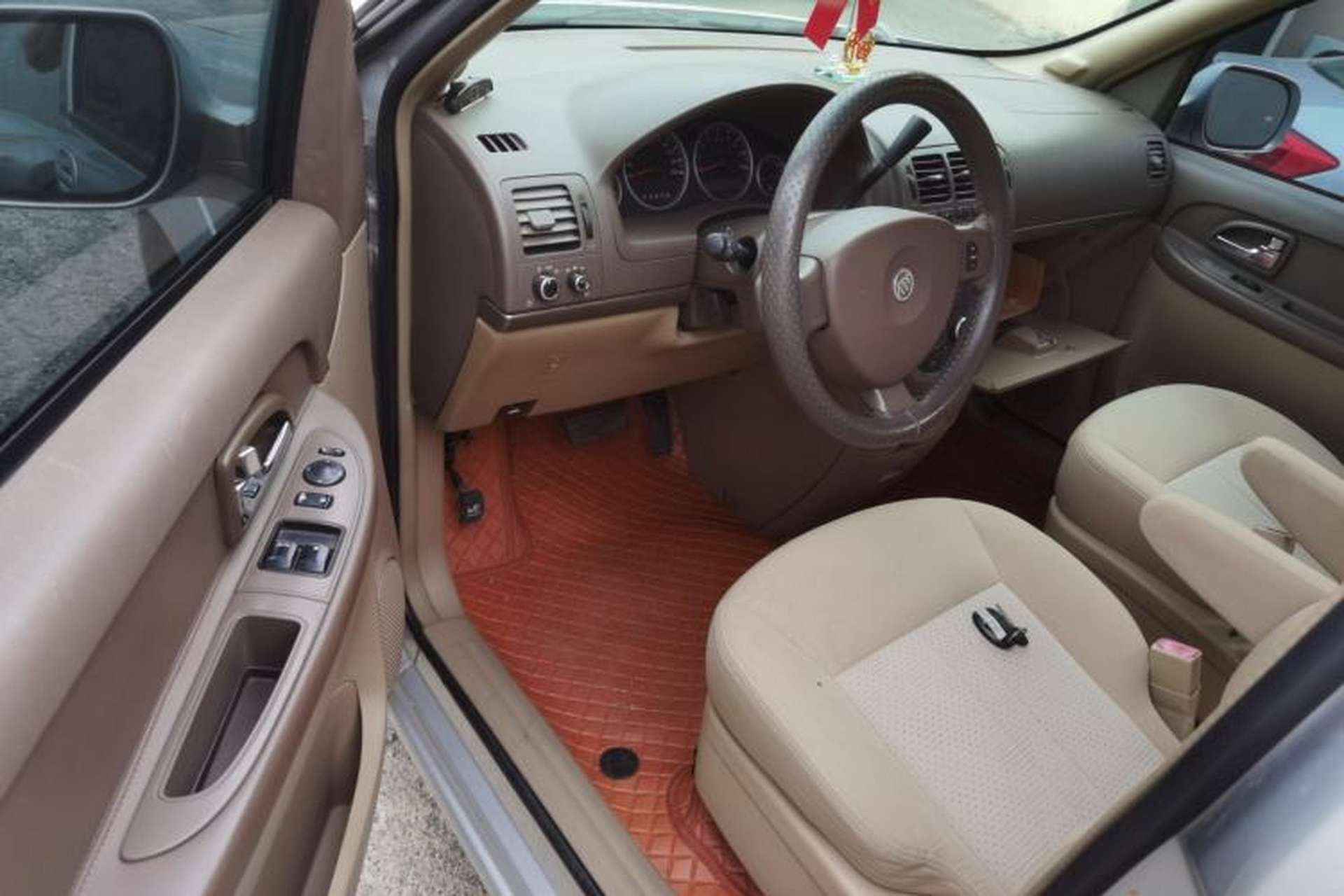 Used Buick GL8 2011 2.4L CT Comfort Edition Driver Seat