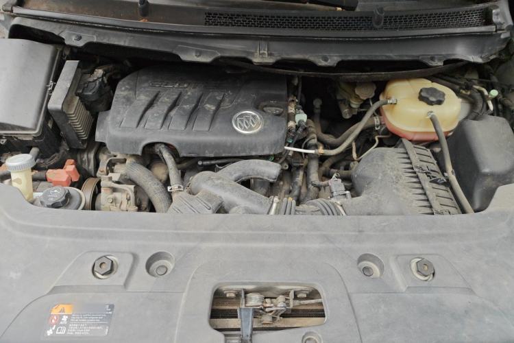 Used Buick GL8 2011 2.4L CT Luxury Business Comfort Edition Engine Bay