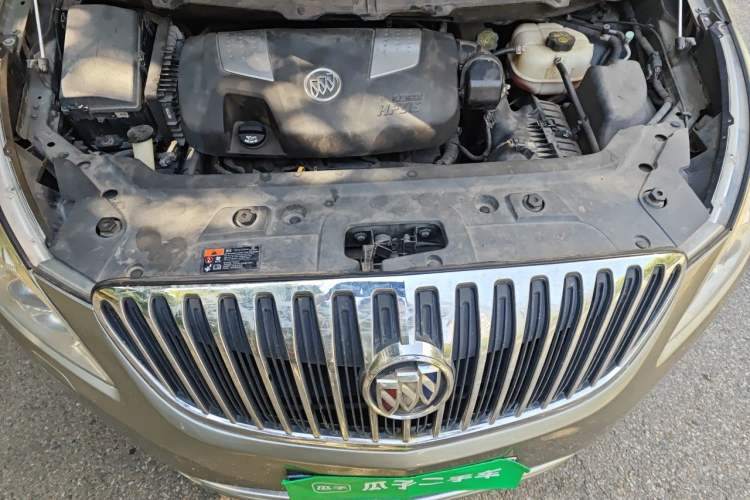 Used Buick GL8 2011 3.0L XT Luxury Business Flagship Edition Engine Bay