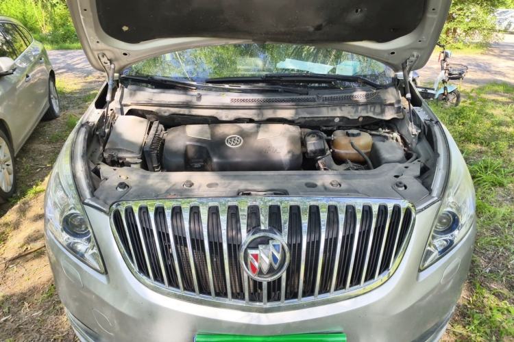 Used Buick GL8 2011 3.0L XT Luxury Business Flagship Edition Engine Bay