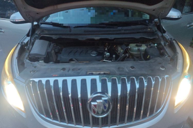 Used Buick GL8 2011 2.4L LT Luxury Business Executive Edition Engine Bay