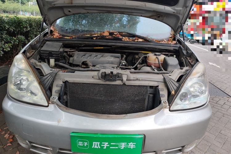 Used Buick GL8 2011 2.4L CT Comfort Edition Engine Bay