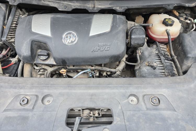 Used Buick GL8 2011 3.0L GT Luxury Business Haoya Edition Engine Bay