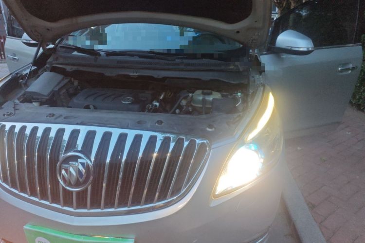 Used Buick GL8 2011 2.4L LT Luxury Business Executive Edition Engine Bay Left