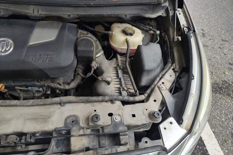 Used Buick GL8 2011 3.0L GT Luxury Business Haoya Edition Engine Bay Left