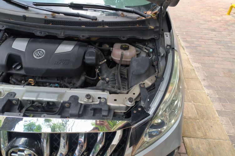Used Buick GL8 2011 3.0L XT Luxury Business Flagship Edition Engine Bay Left