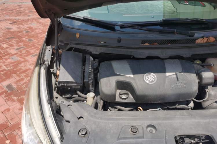 Used Buick GL8 2011 3.0L XT Luxury Business Flagship Edition Engine Bay Right