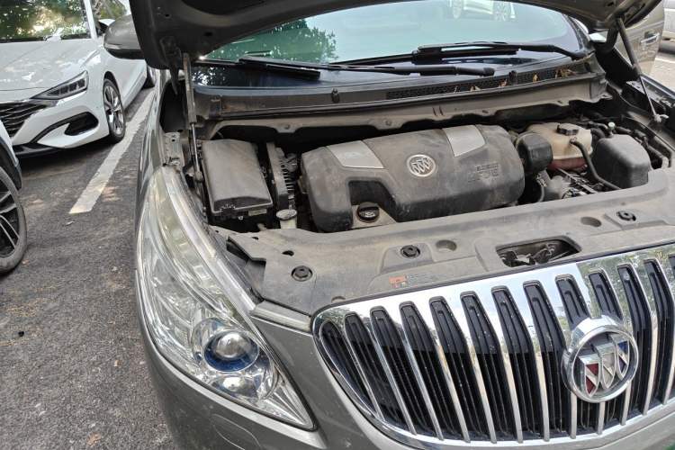 Used Buick GL8 2011 3.0L GT Luxury Business Haoya Edition Engine Bay Right