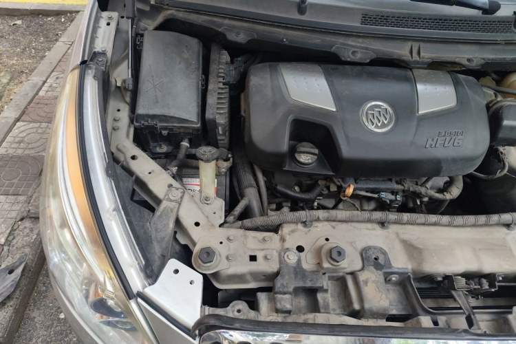Used Buick GL8 2011 3.0L GT Luxury Business Haoya Edition Engine Bay Right