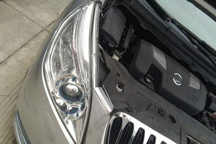 Used Buick GL8 2011 3.0L XT Luxury Business Flagship Edition Engine Bay Right
