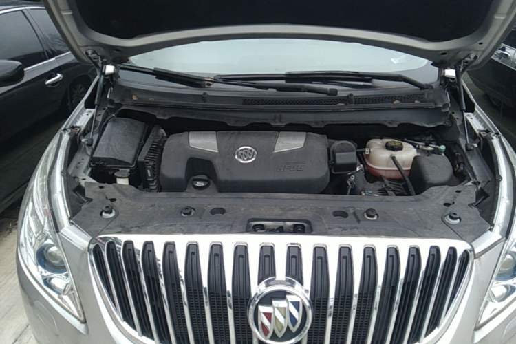 Used Buick GL8 2011 3.0L XT Luxury Business Flagship Edition Engine Bay