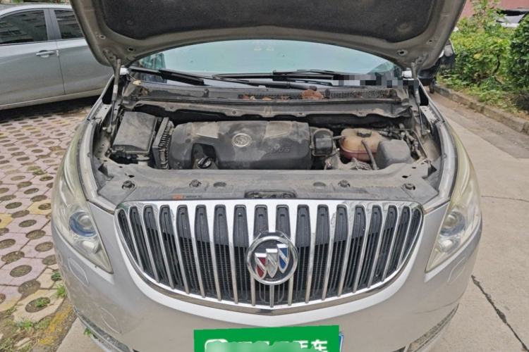Used Buick GL8 2011 3.0L GT Luxury Business Haoya Edition Engine Bay