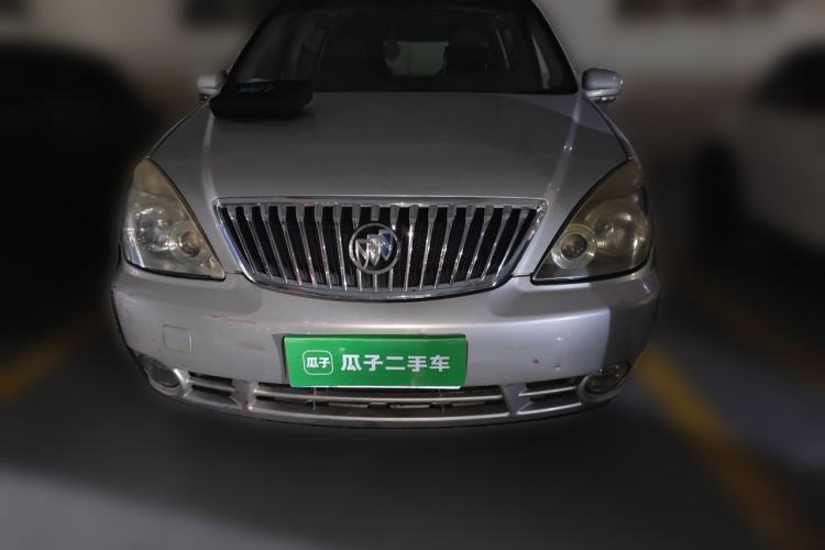Used Buick GL8 2011 2.4L CT Comfort Edition Front