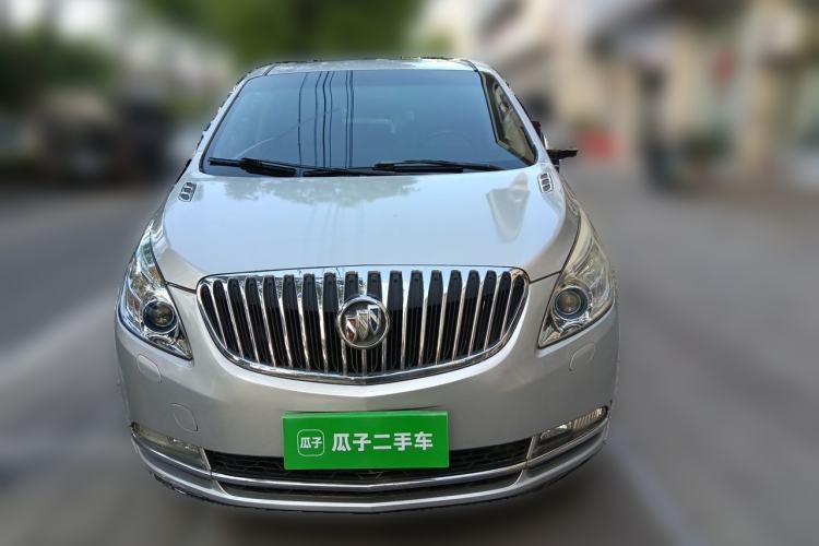 Used Buick GL8 2011 3.0L XT Luxury Business Flagship Edition Front