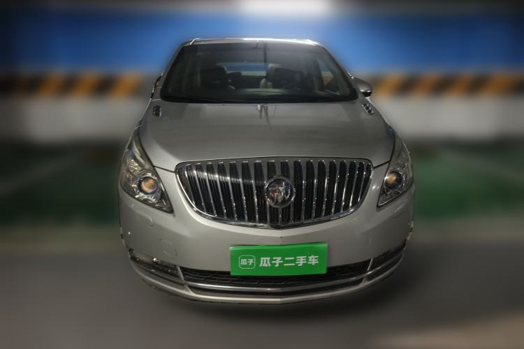 Used Buick GL8 2011 2.4L LT Luxury Business Executive Edition Front