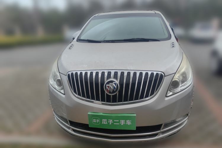 Used Buick GL8 2011 2.4L CT Luxury Business Comfort Edition Front