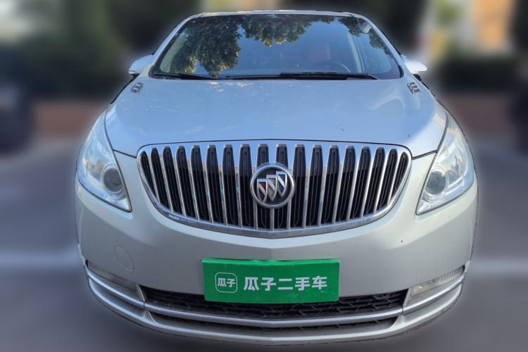 Used Buick GL8 2011 2.4L CT Comfort Edition Front