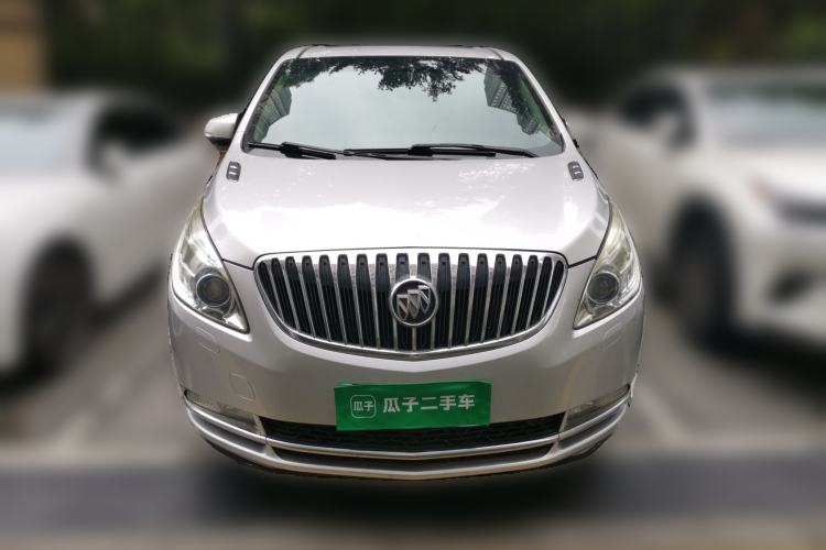 Used Buick GL8 2011 3.0L GT Luxury Business Haoya Edition Front