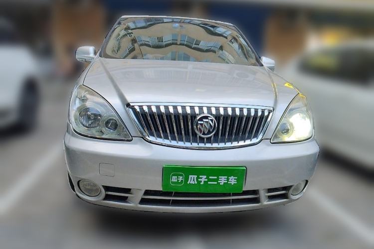Used Buick GL8 2011 2.4L LT Executive Edition Front