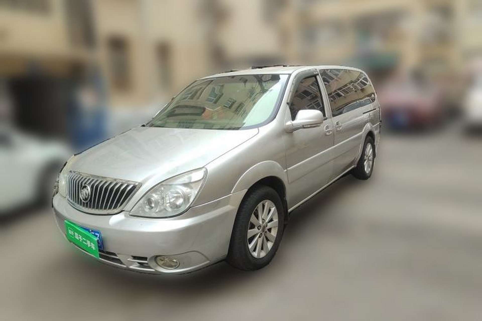 Used Buick GL8 2011 2.4L CT Comfort Edition Front Left 45 Deg