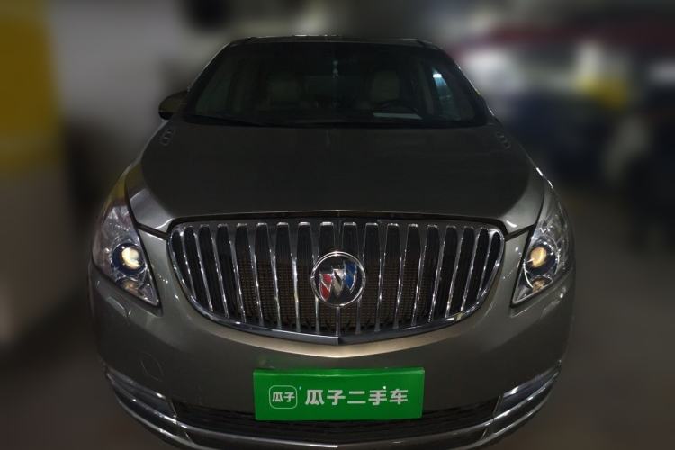 Used Buick GL8 2011 3.0L XT Luxury Business Flagship Edition Front