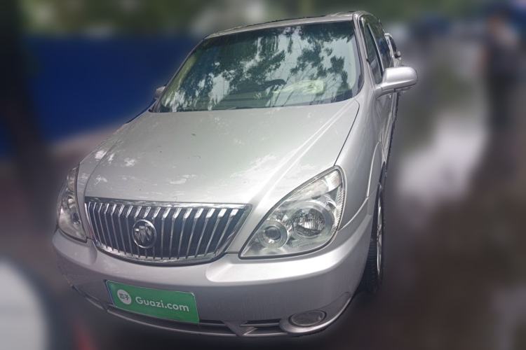 Used Buick GL8 2011 2.4L LT Executive Edition Front