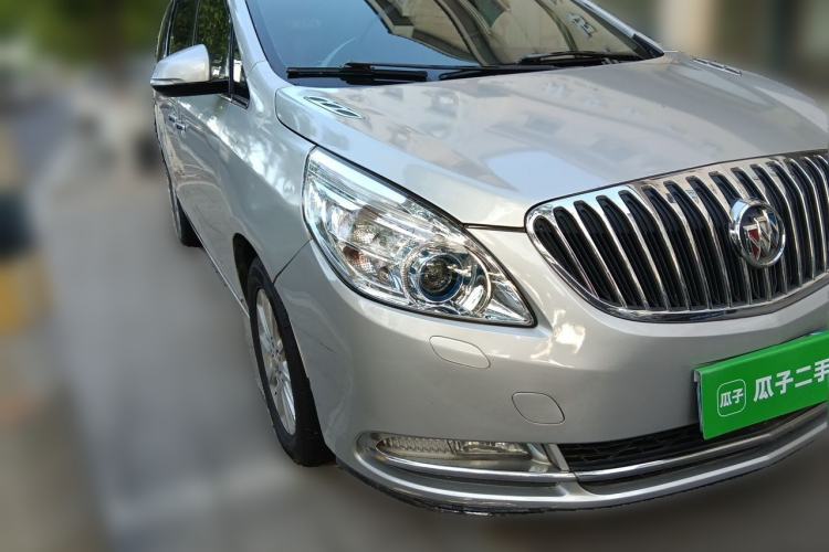 Used Buick GL8 2011 3.0L XT Luxury Business Flagship Edition Front Right 45 Deg
