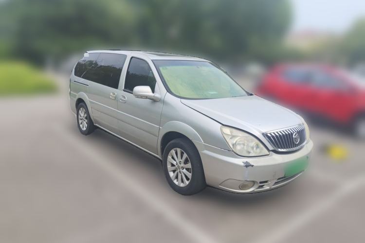 Used Buick GL8 2011 2.4L LT Executive Edition Front Right 45 Deg