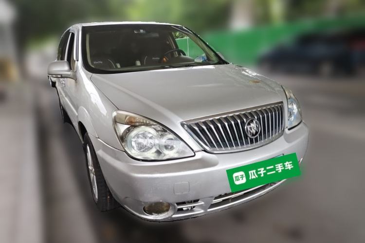Used Buick GL8 2011 2.4L CT Comfort Edition Front Right 45 Deg