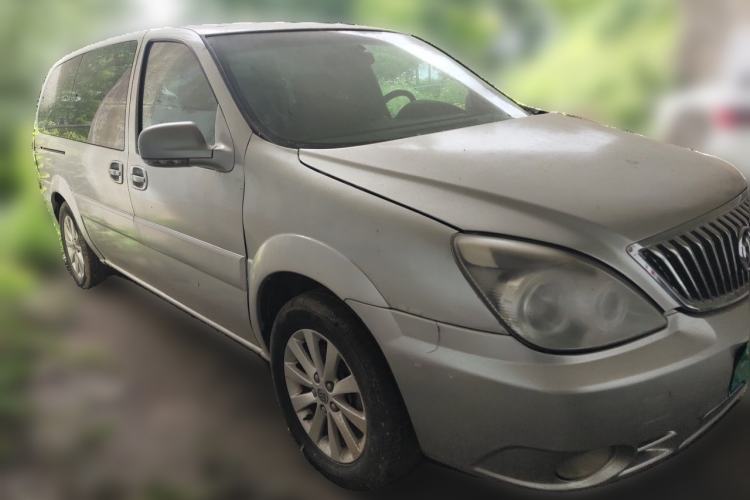 Used Buick GL8 2011 2.4L CT Comfort Edition Front Right 45 Deg