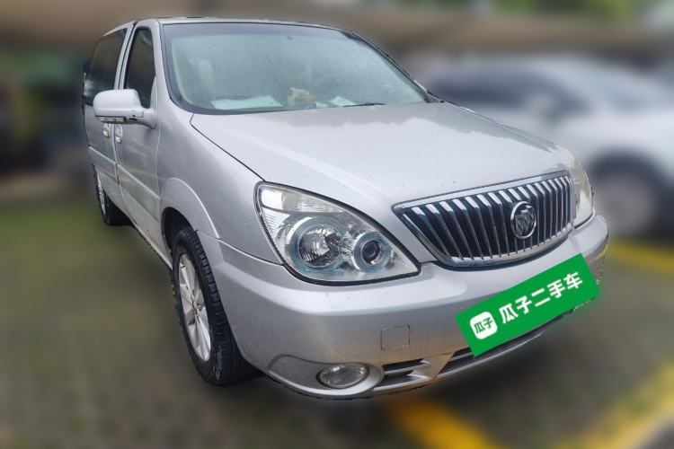 Used Buick GL8 2011 2.4L CT Comfort Edition Front Right 45 Deg