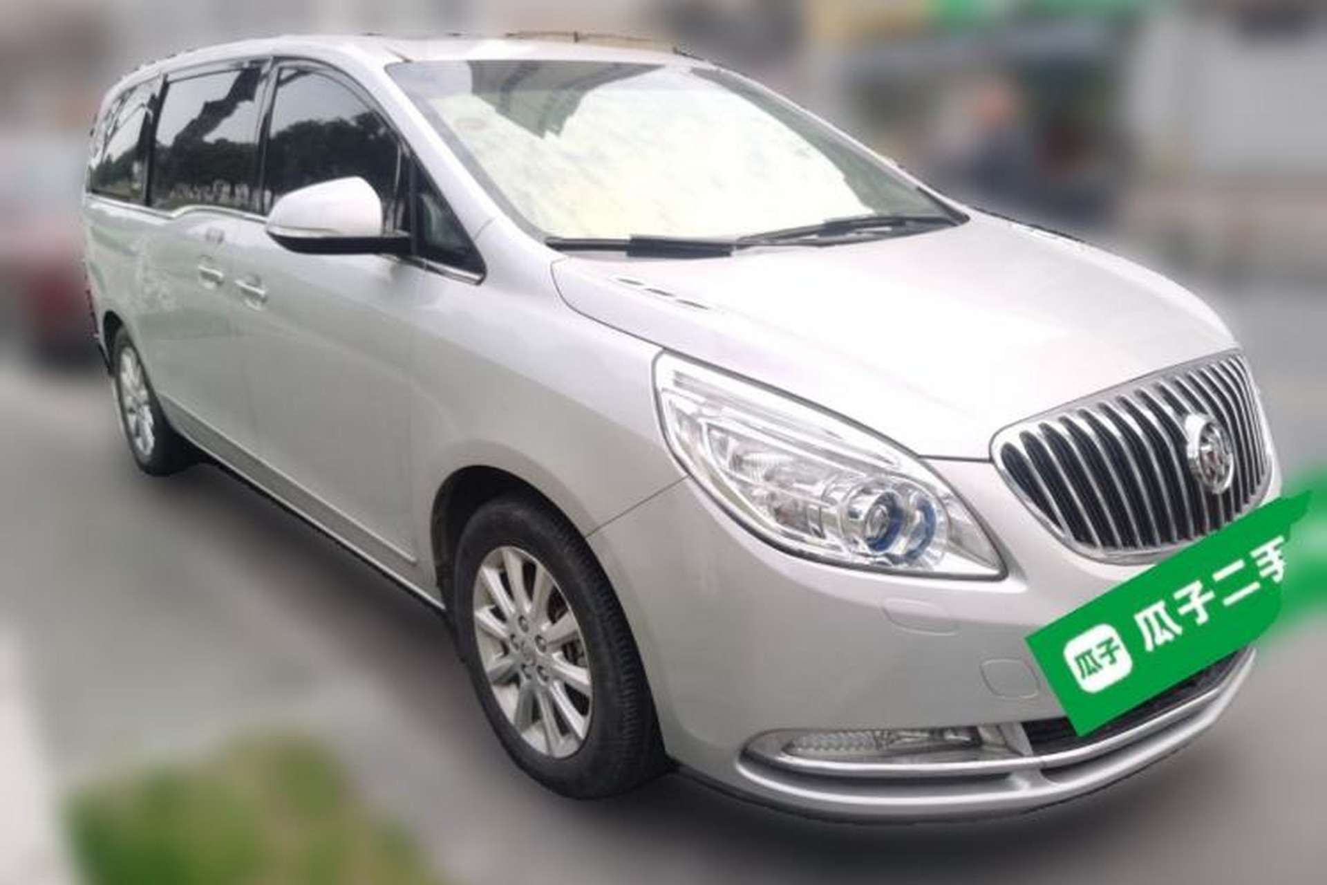 Used Buick GL8 2011 3.0L XT Luxury Business Flagship Edition Front Right 45 Deg