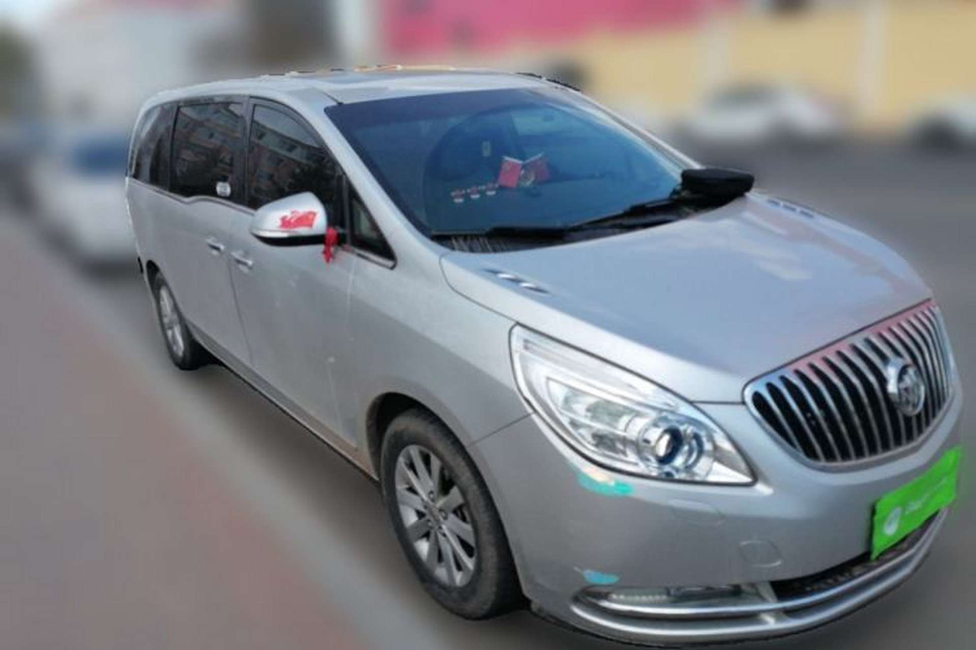 Used Buick GL8 2011 2.4L LT Luxury Business Executive Edition Front Right 45 Deg