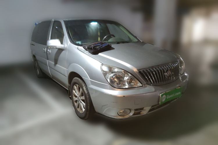 Used Buick GL8 2011 2.4L CT Comfort Edition Front Right 45 Deg