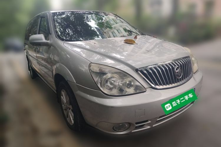 Used Buick GL8 2011 2.4L LT Executive Edition Front Right 45 Deg
