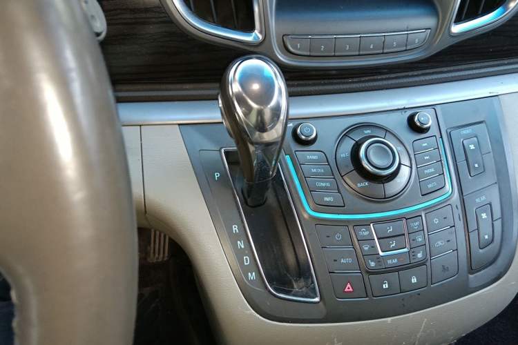 Used Buick GL8 2011 3.0L XT Luxury Business Flagship Edition Gear Lever