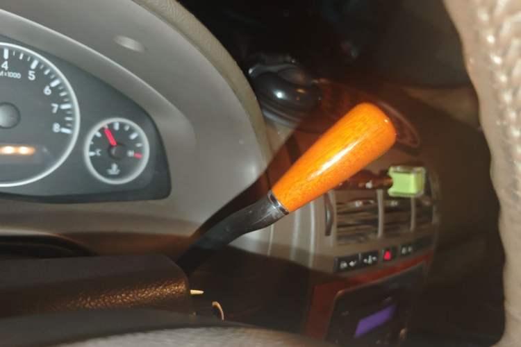 Used Buick GL8 2011 2.4L LT Executive Edition Gear Lever