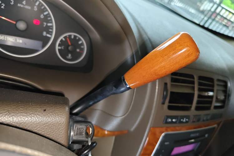 Used Buick GL8 2011 2.4L CT Comfort Edition Gear Lever