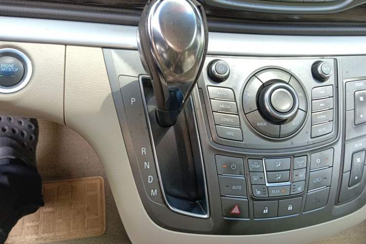 Used Buick GL8 2011 3.0L GT Luxury Business Haoya Edition Gear Lever