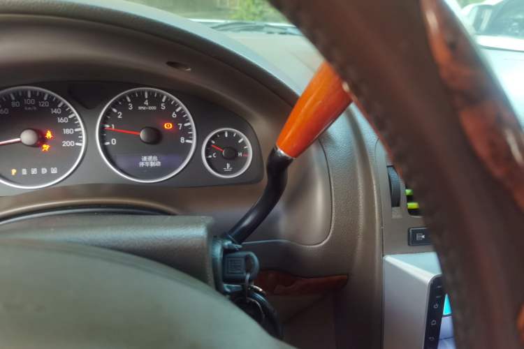 Used Buick GL8 2011 2.4L LT Executive Edition Gear Lever