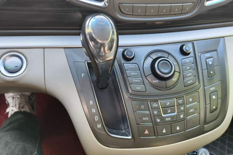 Used Buick GL8 2011 3.0L XT Luxury Business Flagship Edition Gear Lever