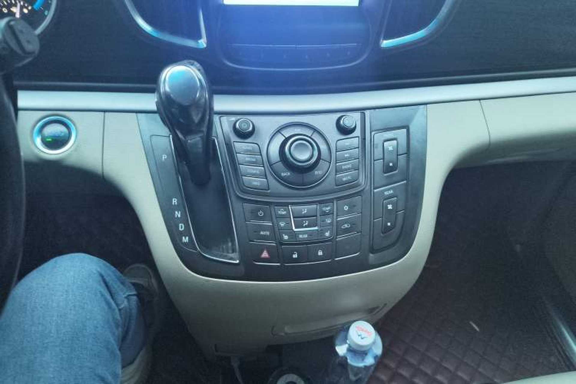 Used Buick GL8 2011 3.0L GT Luxury Business Haoya Edition Gear Lever