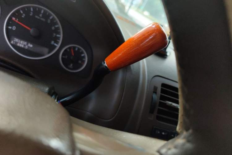 Used Buick GL8 2011 2.4L CT Comfort Edition Gear Lever