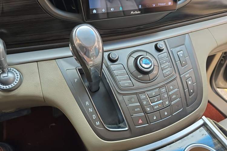 Used Buick GL8 2011 3.0L GT Luxury Business Haoya Edition Gear Lever