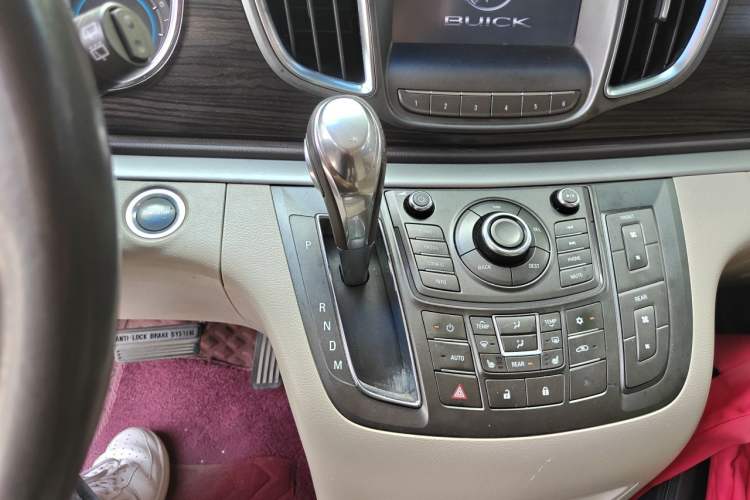 Used Buick GL8 2011 3.0L GT Luxury Business Haoya Edition Gear Lever