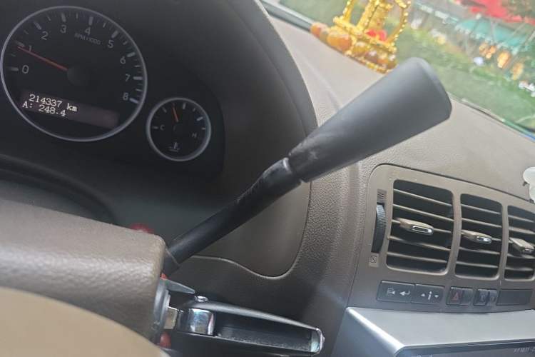 Used Buick GL8 2011 2.4L CT Comfort Edition Gear Lever