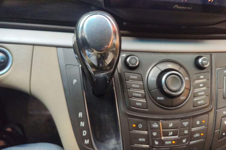 Used Buick GL8 2011 3.0L GT Luxury Business Haoya Edition Gear Lever