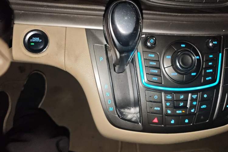 Used Buick GL8 2011 3.0L XT Luxury Business Flagship Edition Gear Lever